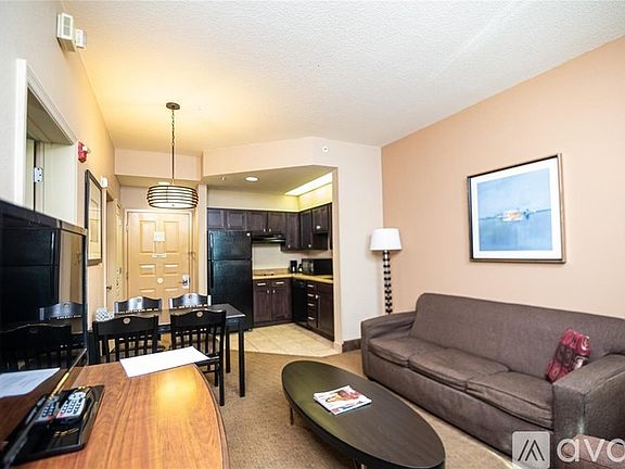 2nd image of 8303 Palm Pkwy #403
