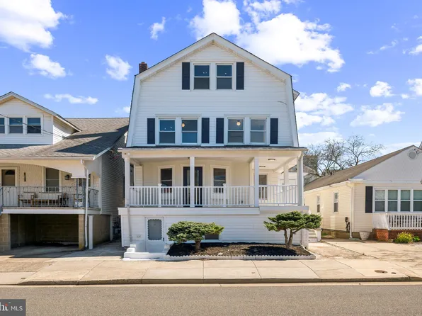 3 N Surrey Ave, Ventnor, NJ 08406