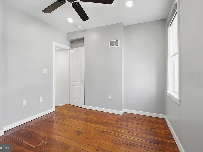 2663 Martha St — Photo 17