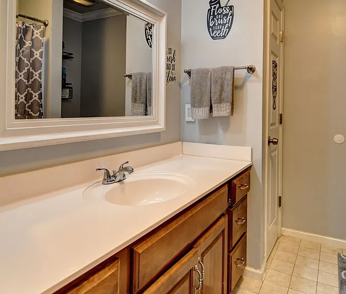 4120 Clay Dr — Photo 22