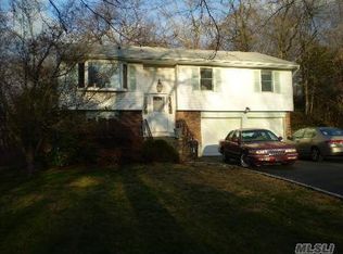 7 Lilan Ct, East Northport, NY 11731