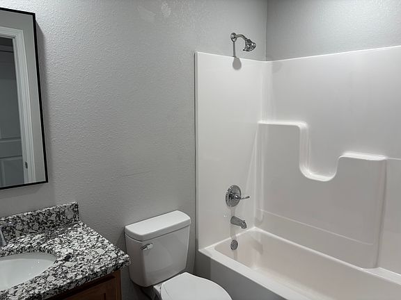 5th image of 1112 4th St #4