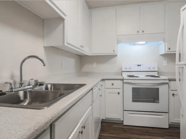 Bradshaw Place, 3500 Bradshaw Rd #2B-2Ba-990Sqft, Sacramento, CA 95827