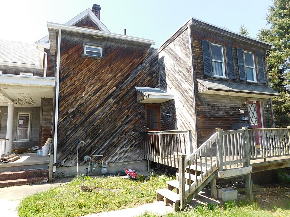 2nd image of 16 Pine Tree Ln