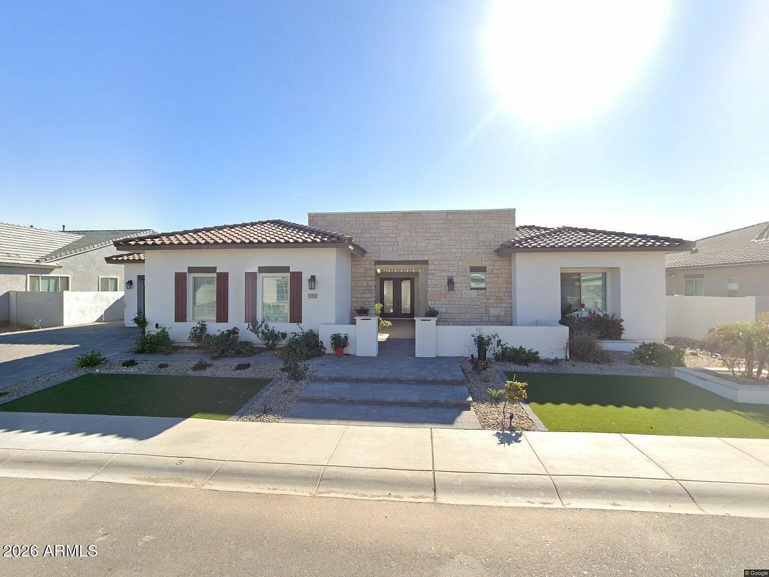5 bed, 4.5 bath, 4890 sqft, $5,950 — Photo 3