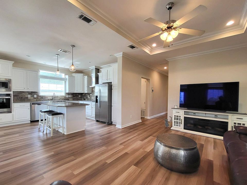 1st image of 5844 Danbury Ln #124