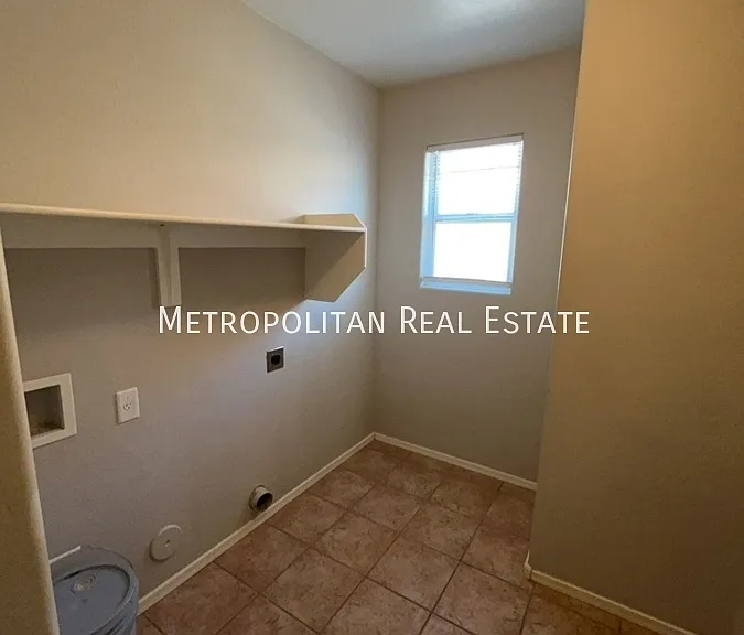 15128 W Grant St — Photo 9