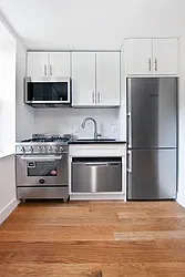 Rented by R New York