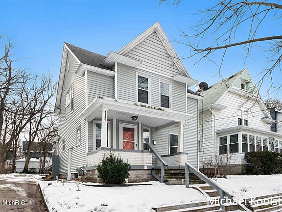 5th image of 1132 Dunham St SE