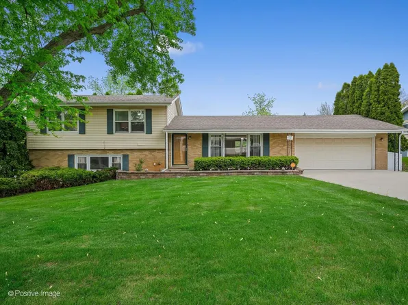 720 E 22nd St, Lombard, IL 60148