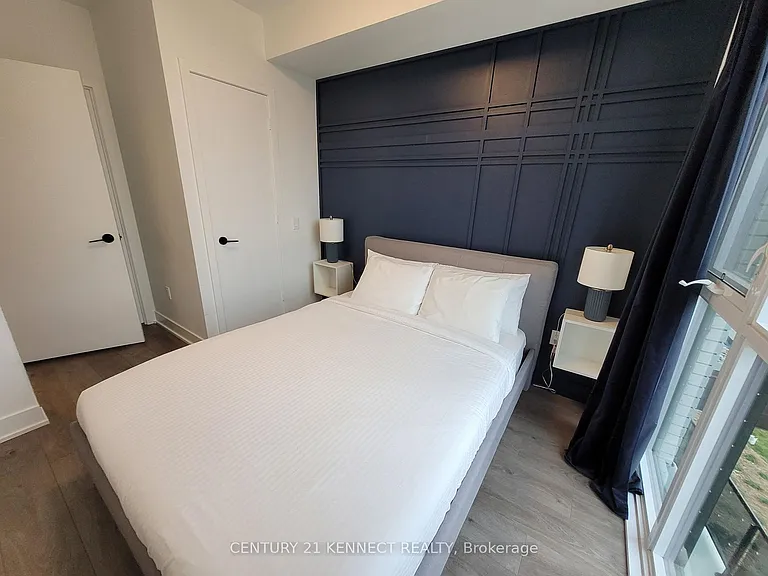 60 George Butchart Dr #Townhouse 2-2 — Photo 25