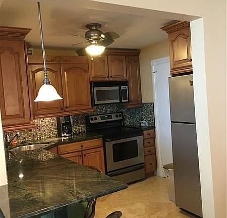 3rd image of 305 N Pompano Beach Blvd APT 709