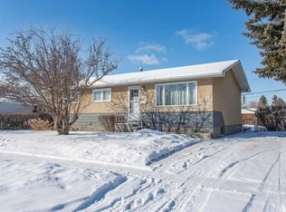 5204 S Waghorn St, Blackfalds, AB T0C0J0