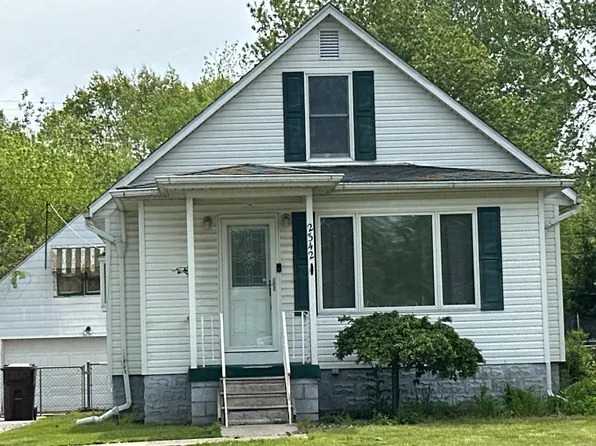 2342 Vivian Rd, Monroe, MI 48162