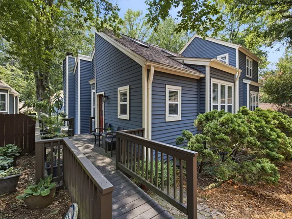 5739 Sentinel Dr, Raleigh, NC 27609