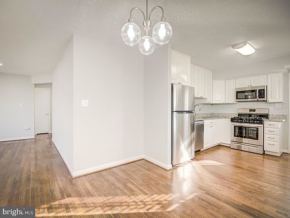 5th image of 1033 Welsh Dr