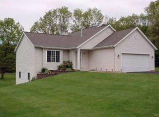 2021 Squirewood Ct NE, Comstock Park, MI 49321