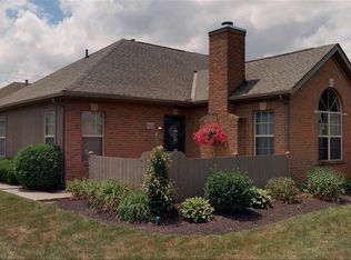 2433 Hooverside Ln, Grove City, OH 43123