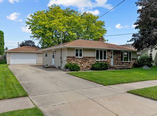 1314 Kennedy Ave, Little Chute, WI 54140