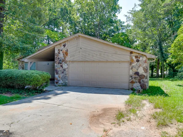 900 Pawnee Pl, Lilburn, GA 30047