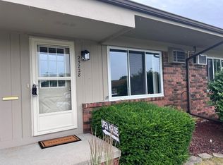 25228 Franklin Ter UNIT 4, South Lyon, MI