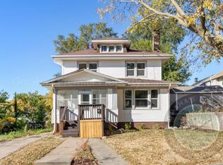 1032 N 32nd St, Omaha, NE 68131