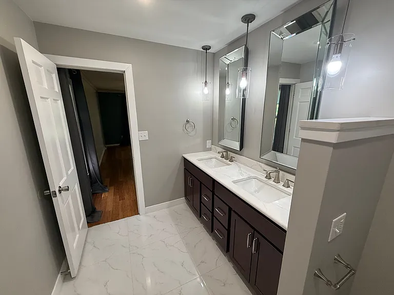 2500 Bluff Blvd — Photo 10