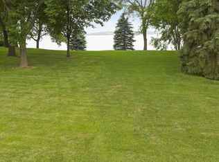 261 Lakeview Terrace Blvd, Waconia, MN 55387