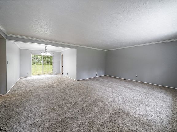3rd image of 6403 Elmcrest Dr