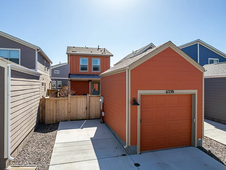 6339 Hanover St — Photo 3