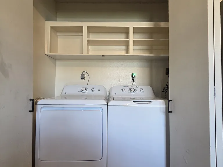 1802 W House St #B — Photo 6