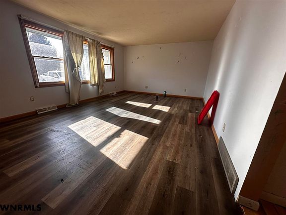 5th image of 2610 Pacific Blvd