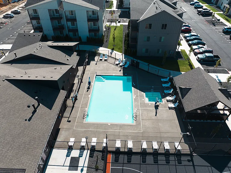 Eastpark Apartment Homes — Photo 30