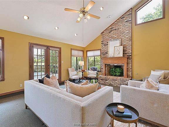 5th image of 2000 Oakwood Trl