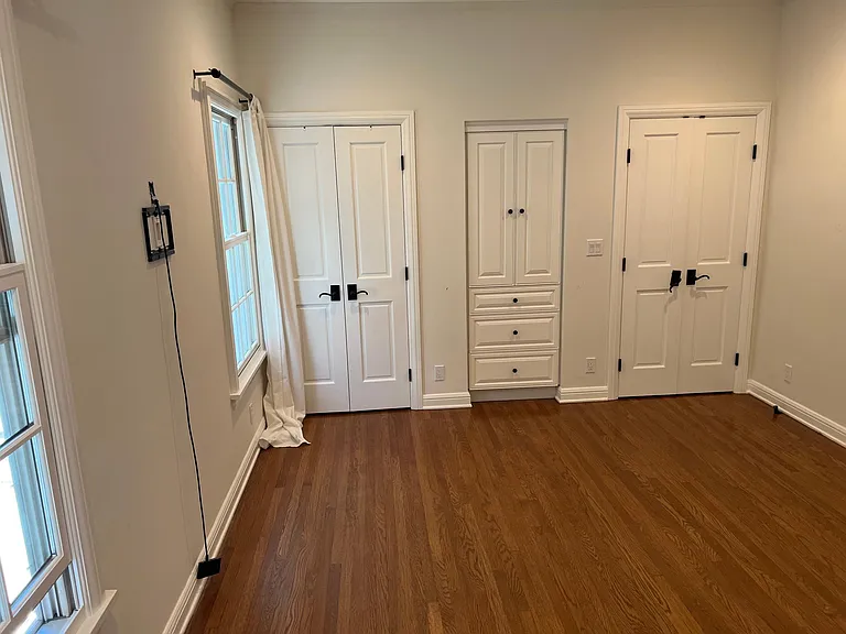 156 S Spalding Dr — Photo 13