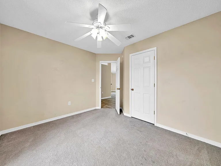 9750 Parker Lake Cir — Photo 28