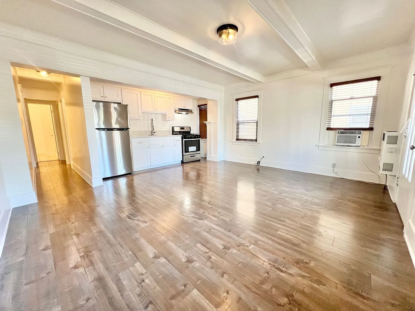 1142 E 1st Street — Photo 3