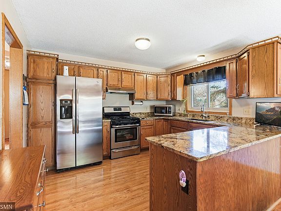 3rd image of 18663 Jasmine Way