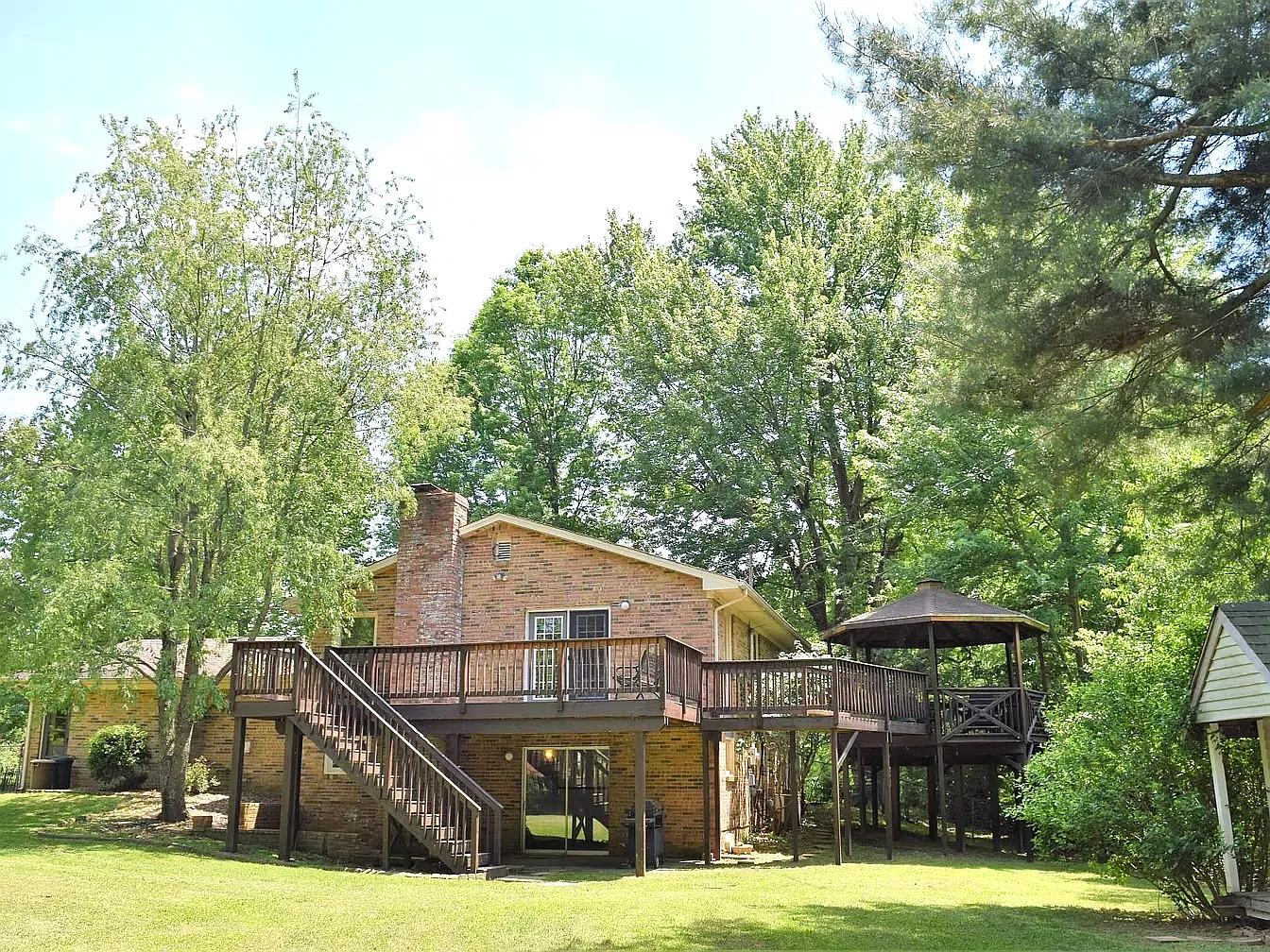 4 bed, 2354 sqft, $2,650 — Photo 3