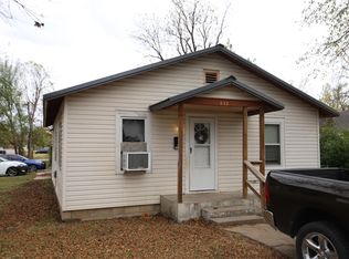 832 I St NW, Miami, OK 74354