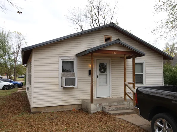 832 I St NW, Miami, OK 74354
