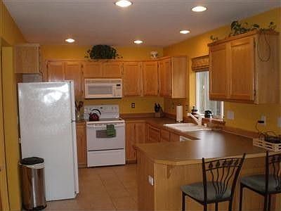 3rd image of 5212 80th Ave NE