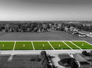 1302 E Adams St, Washington, IA 52353