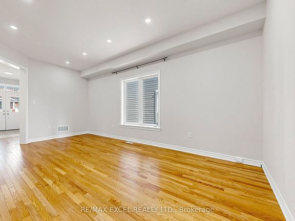 4th image of 29 Bamburg St N