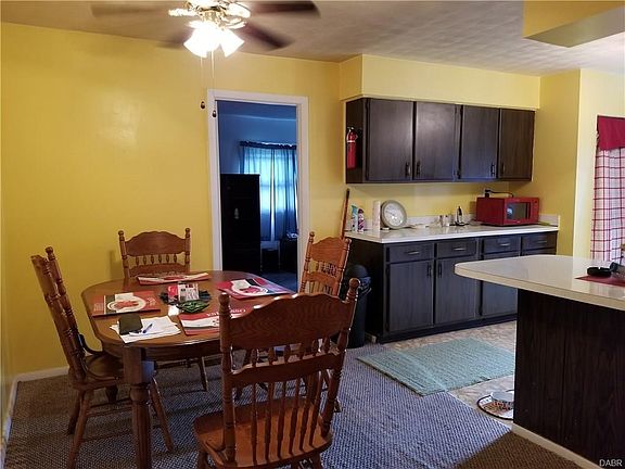 4th image of 869 Emmett Dr