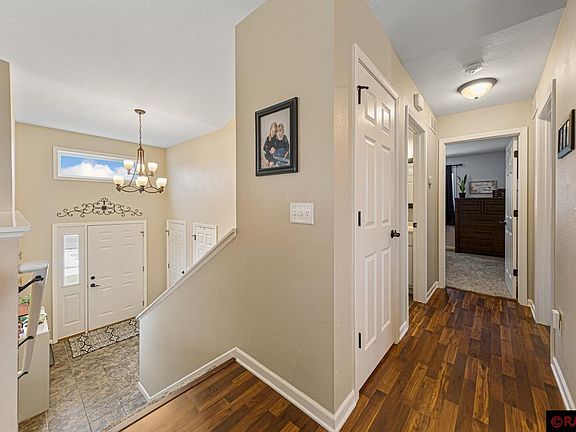 5th image of 568 Oakwood Dr