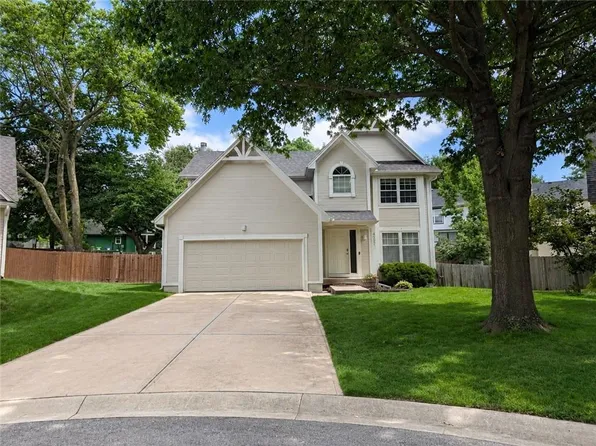 4927 Brockway St, Shawnee, KS 66226
