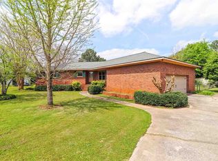 519 Valley View Dr, Fort Valley, GA 31030