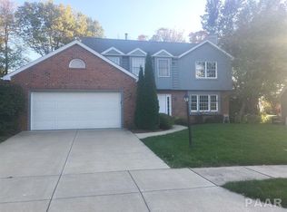 908 W Brookforest Dr, Peoria, IL 61615