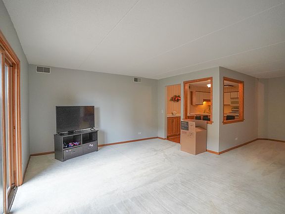 4th image of 8540 W Foster Ave Unit 302